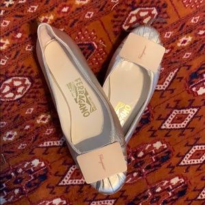 Metallic Salvatore Ferragamo womens flats